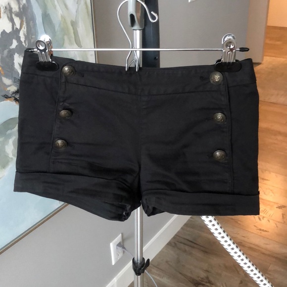 Aritzia Talula shorts - Picture 1 of 3